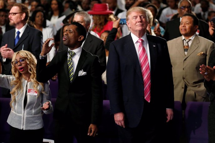 Donald Trump, en una iglesia afroamericana en Detroit