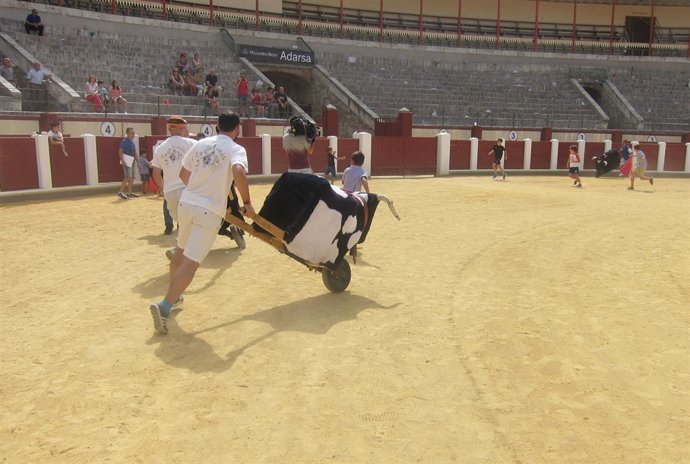 Encierro infantil celebrado este domingo en las actividades homenaje a Barrio