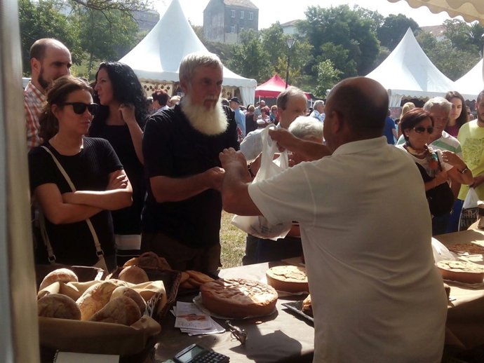 El candidato del BNG por A Coruña, Xosé Luis Rivas 'Mini', en Neda