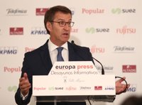 Feijóo admite que el nombramiento de Soria es "difícil de entender para mucha gente" pero cree que Guindos lo explicará