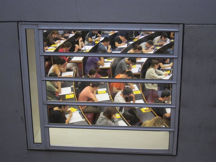 Examen de Selectividad en la universidad UPF de Barcelona