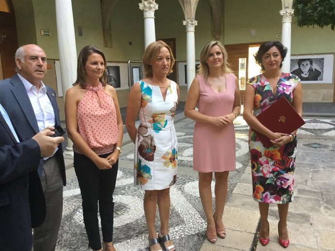 La consejera Carmen Ortiz, en la UNIA