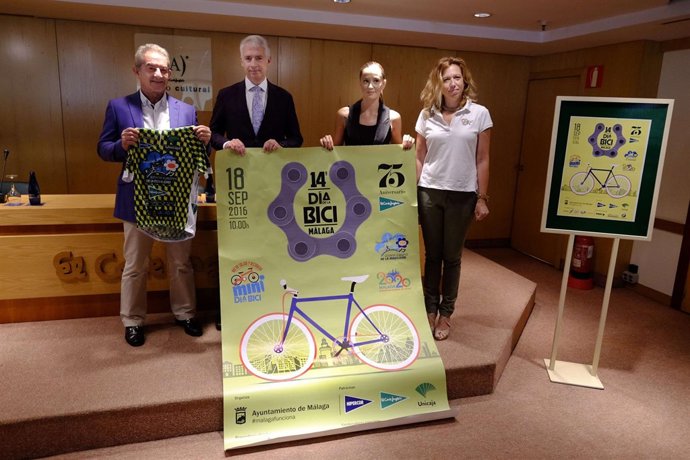 Elisa Pérez de Siles y Elvira Maeso Día de la Bicicleta