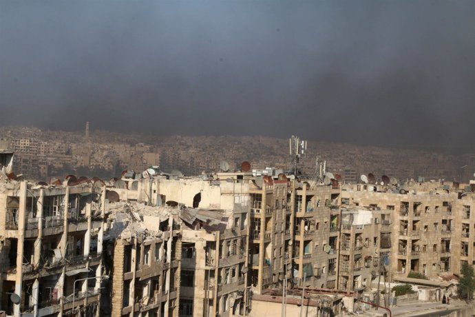 Vista general de un barrio destruido en Alepo