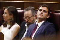 Rivera avisa a Sánchez que no participará en una alternativa que "no convence" ni al PSOE