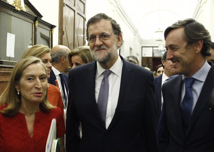 Ana Pastor y Mariano Rajoy en la sesión de investidura en el Congreso