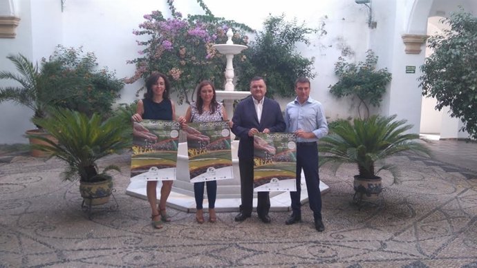 Carrillo y Zurera (centro), durante la presentación de Agropriego