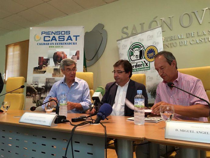 Firma renovación acuerdo entre Corderex y CASAT