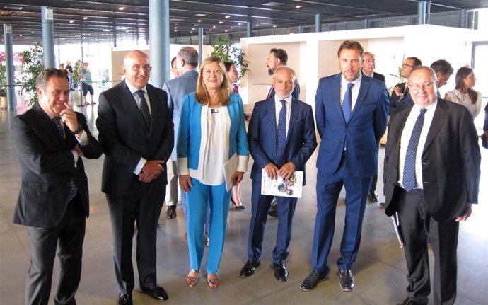 De izquierda a derecha, Trillo, Carnero, Del Olmo, Caramazana, Puente y Bonet