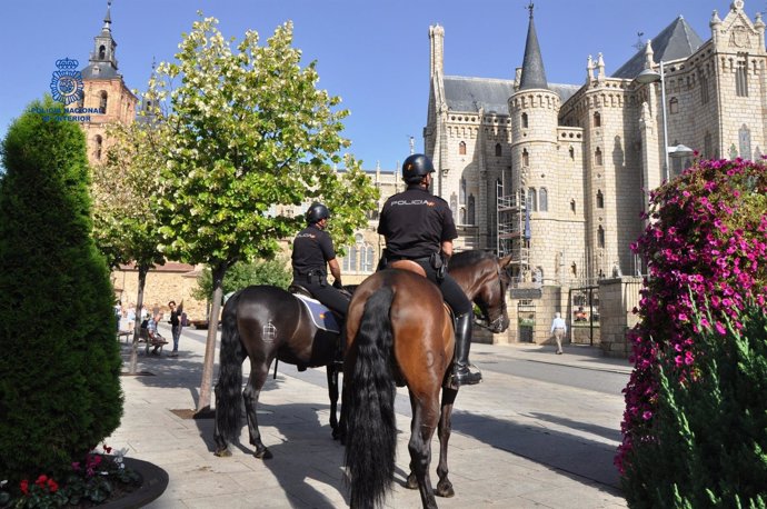Unidad a caballo de la Policía 