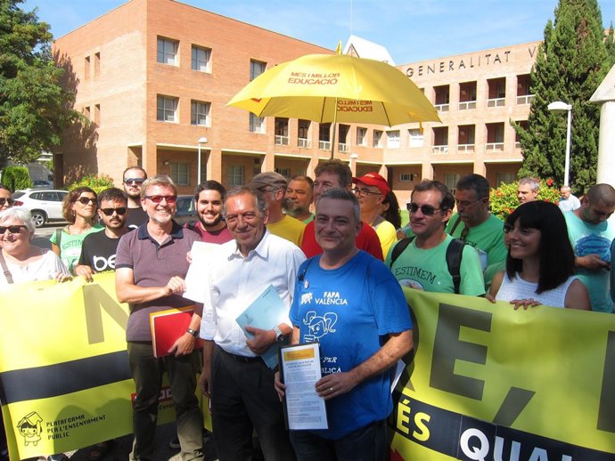 Miquel Soler recibe a la Plataforma en Defensa de l'Ensenyament Públic
