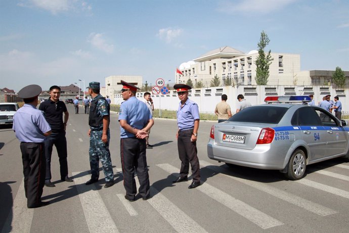 Atentado suicida con coche bomba Embajada de China en Kirguistán