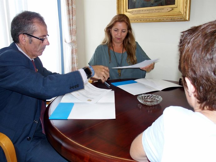 NP El Colegio De Abogados Firma Un Acuerdo Con La Federación Nacional De Mujeres