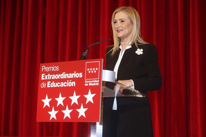 Cifuentes en la entrega de premios