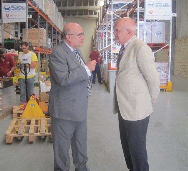 Javier Ojeda y Jesús Mediavilla en el Banco de Alimentos de Valladolid