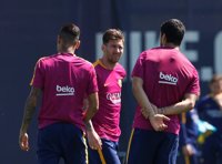 Messi hace parte del entrenamiento con el grupo antes del trabajo específico