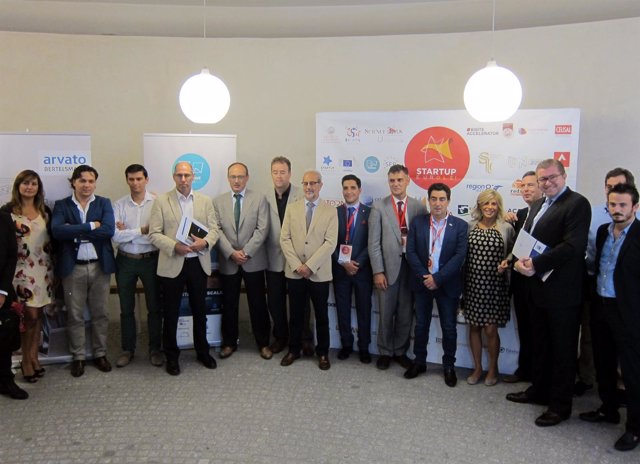 Autoridades en la inauguración del encuentro 'Startup olé' en Salamanca