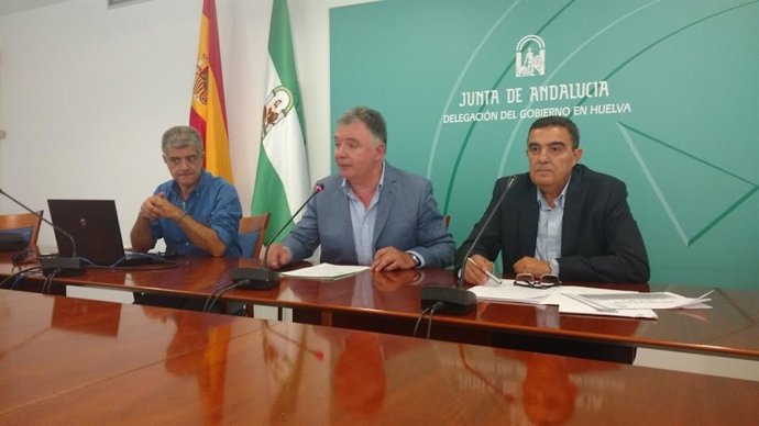 El delegado de la Junta en Huelva, Francisco Romero, presenta el curso escolar.