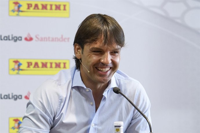 Fernando Morientes en la presentación del álbum Panini