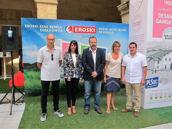 Presentación de leche de producción 100% vasca.
