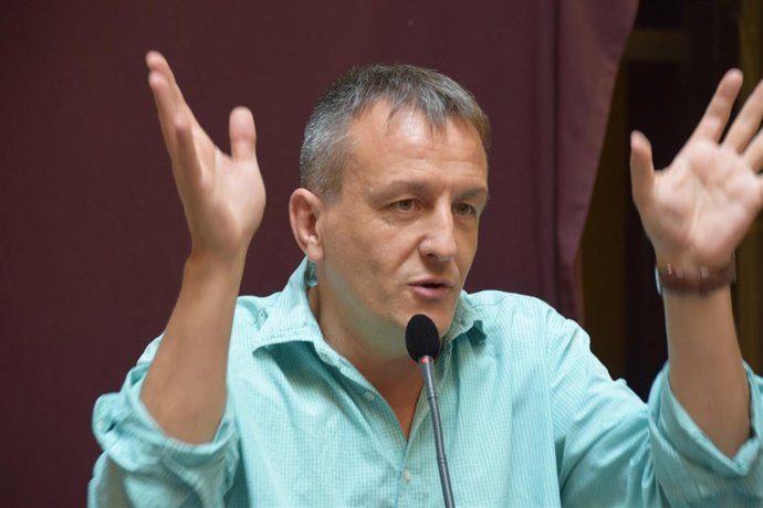 Fernando Rivarés, este miércoles en Zaragoza. 