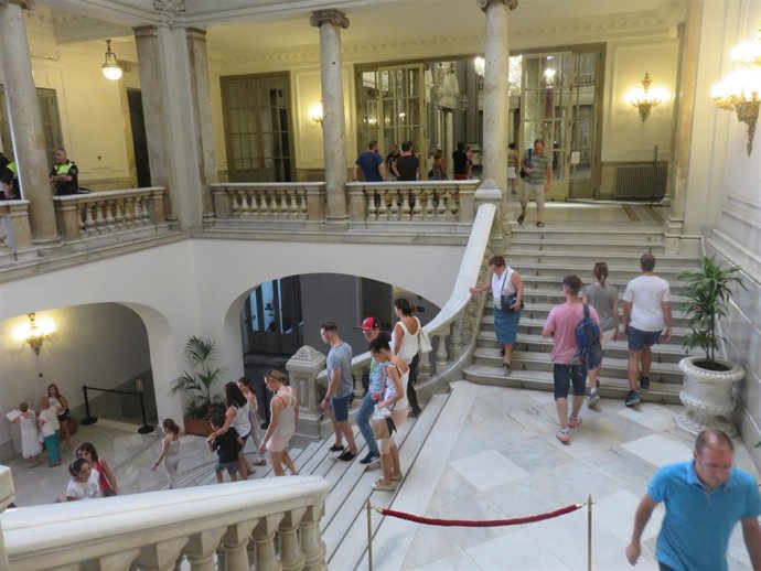 Visitas al balcón de Ayuntamiento