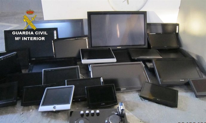 Televisiones recuperadas en el Puerto de Motril