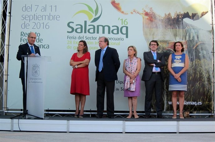 El presidente de la Diputación de Salamanca en la inauguración de Salamaq