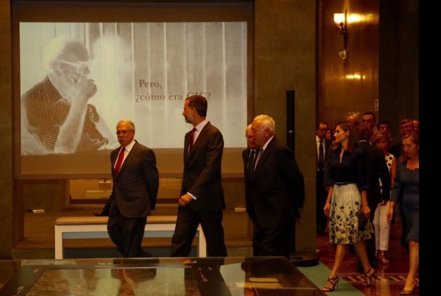 Los Reyes presiden la conmemoración del centenario del nacimiento de Cela 