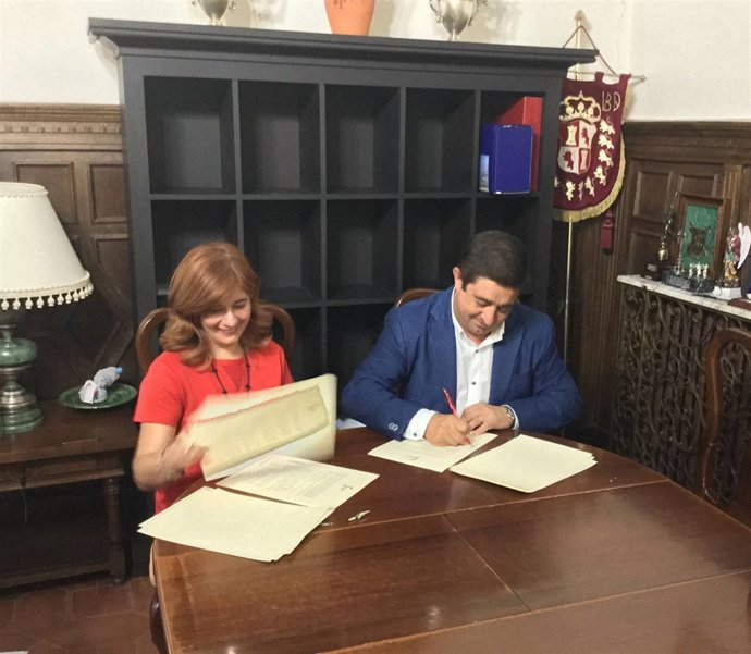 Firma del Convenio entre la Diputación y el Ayuntamiento de Úbeda