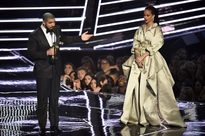 DRAKE CON RIHANNA