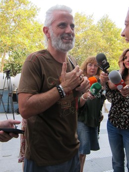 Benavent a su salida de los juzgados