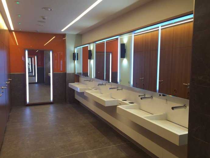 Reforma integral de los aseos del Centro Comercial Los Arcos.