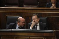 Rajoy arropará a De Guindos en la presentación de su libro tras el caso Soria