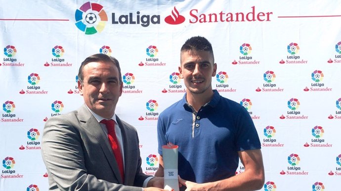 Serantes, mejor jugador de agosto