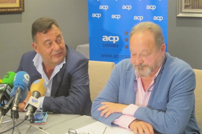 Gervasio Pinta y Justo Cobo, nuevo y anterior presidente de los constructores
