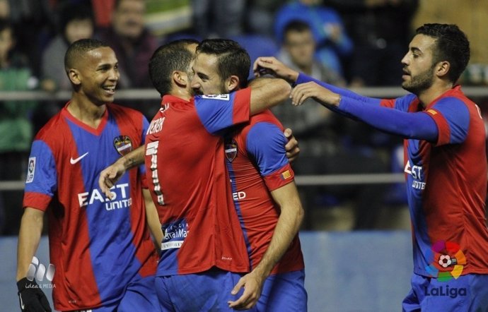 El Levante celebra un gol en la temporada 2016-17