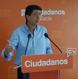 El presidente y portavoz de C's en el Parlamento andaluz, Juan Marín
