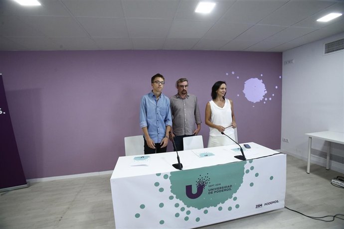Carolina Bescansa, Íñigo Errejón y Jorge Lago