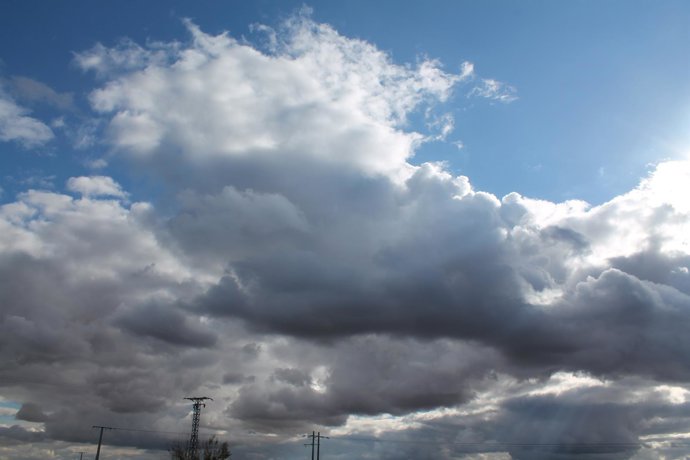 CIELO NUBLADO, TORMENTAS, TEMPORAL, LLUVIAS