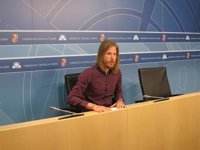 Fernández (Podemos) destaca la "honestidad" de Valdeón