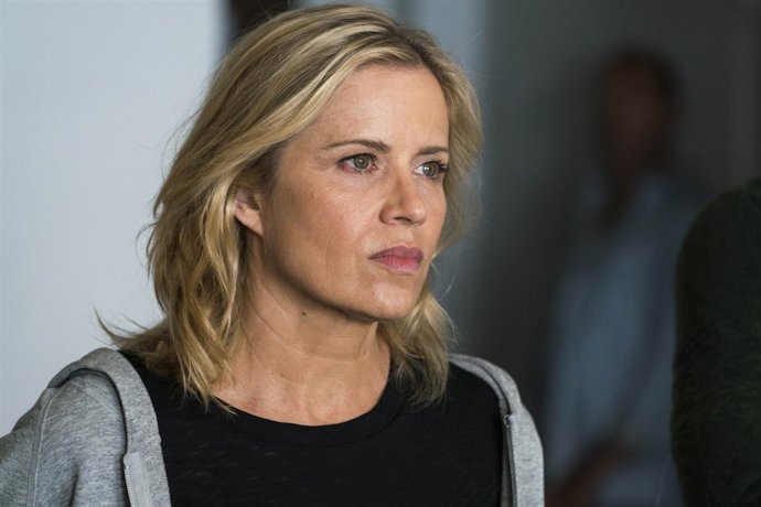 Kim Dickens - Fear the Walking Dead _ Temporada 2, Episodio 11