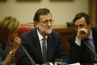 Rajoy ataca a Sánchez por anteponer las siglas del PSOE a los intereses de España