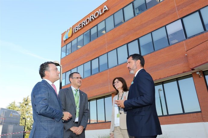 PRENSA AYTO LEÓN, CURSO DE EMERGENCIA POR RIESGOS ELÉCTRICOS DIRIGIDO A LA POLIC