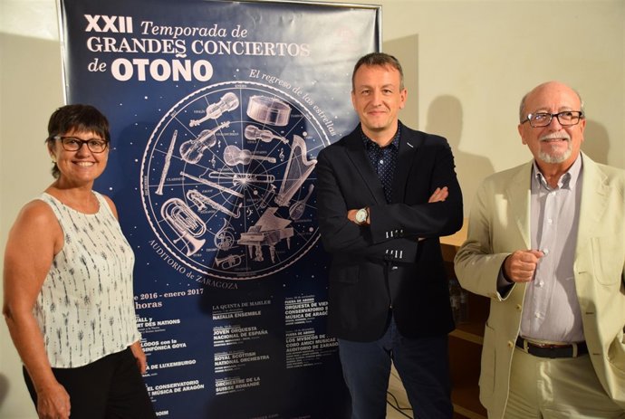 Elena Laseca, Fernando Rivarés y Miguel Ángel Tapia, este lunes en Zaragoza.