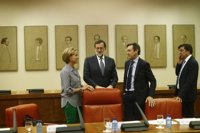 Rajoy destaca que Feijóo y Alonso generan confianza y seguridad, que se necesita en sus CCAA y "en toda España"