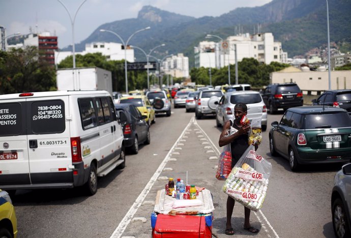 Vendedora ambulante en Río de Janeiro