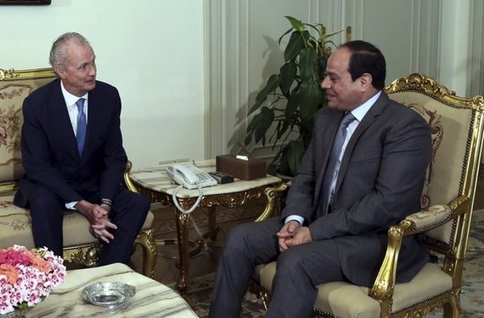 Pedro Morenés se reúne con el presidente de Egipto, Abdelfatá Al Sisi