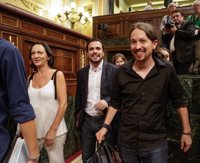 Bescansa dice que el reparto de comisiones era "provisional" y que todos quieren que Garzón ocupe un "espacio central"