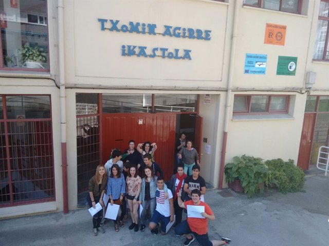 Txomin Agirre ikastolako ikasleak